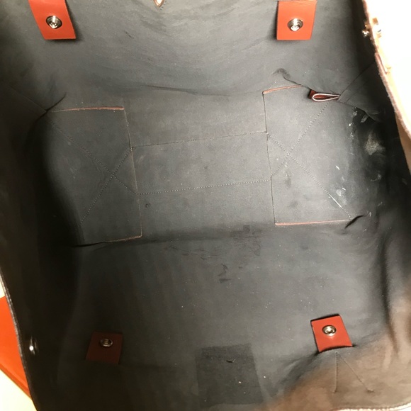 Signature V Crocodile-Embossed Leather & Smooth Leather Tote AS IS interior - Picture 16 of 16